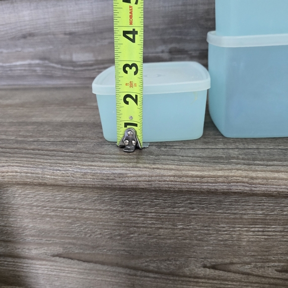 Vintage Tupperware set of 5 various sizes with lids. Pastel blue 1960's - Picture 5 of 8